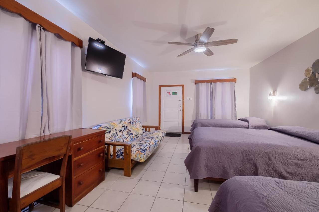 Holiday Hotel 산페드로 외부 사진