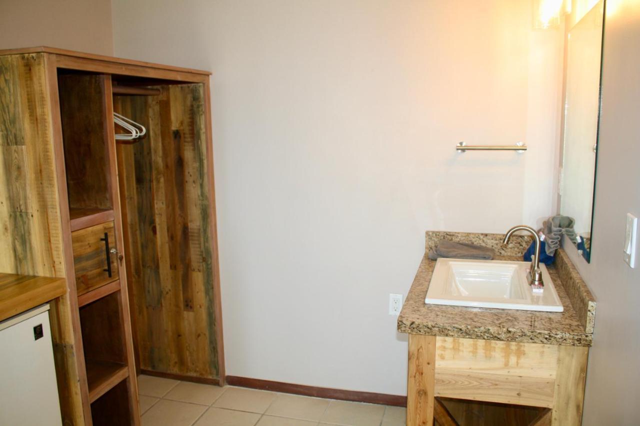 Holiday Hotel 산페드로 외부 사진