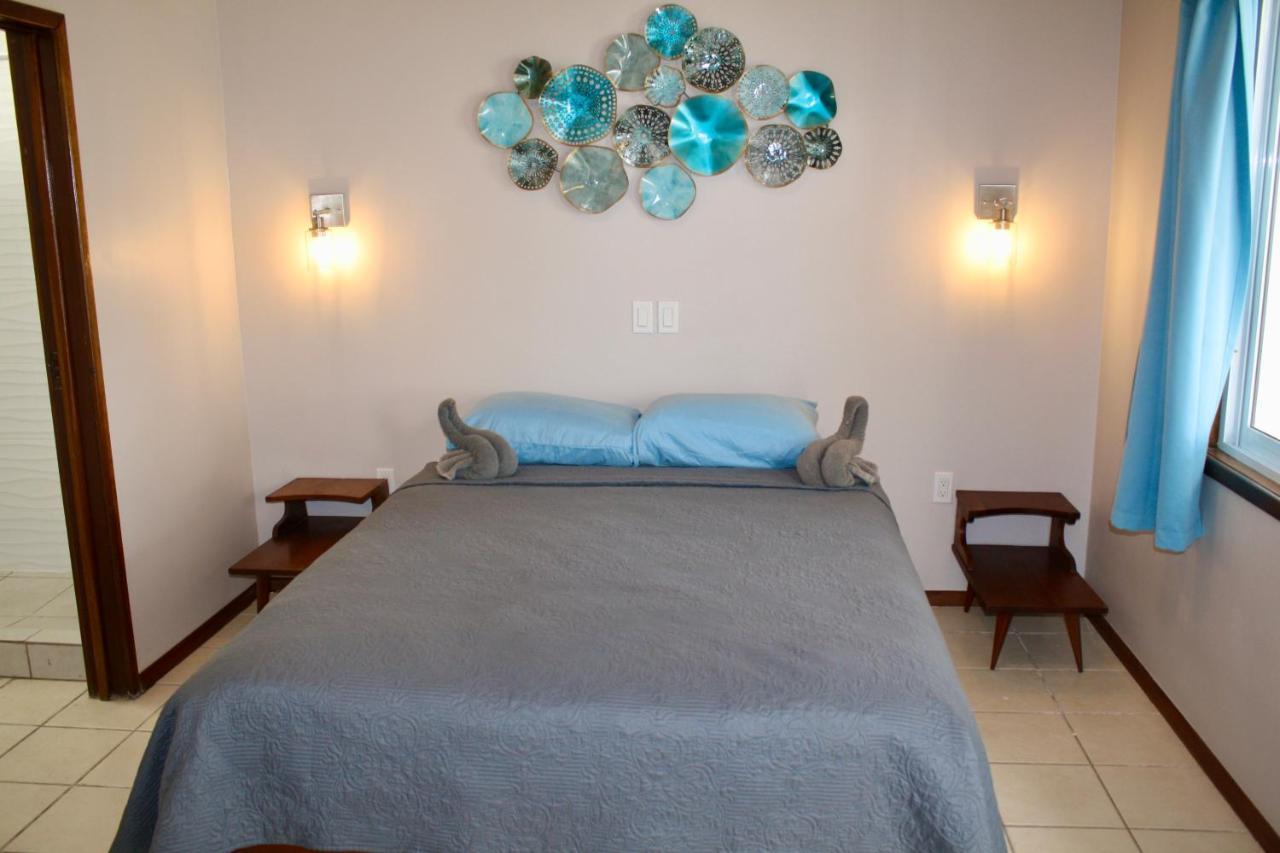 Holiday Hotel 산페드로 외부 사진