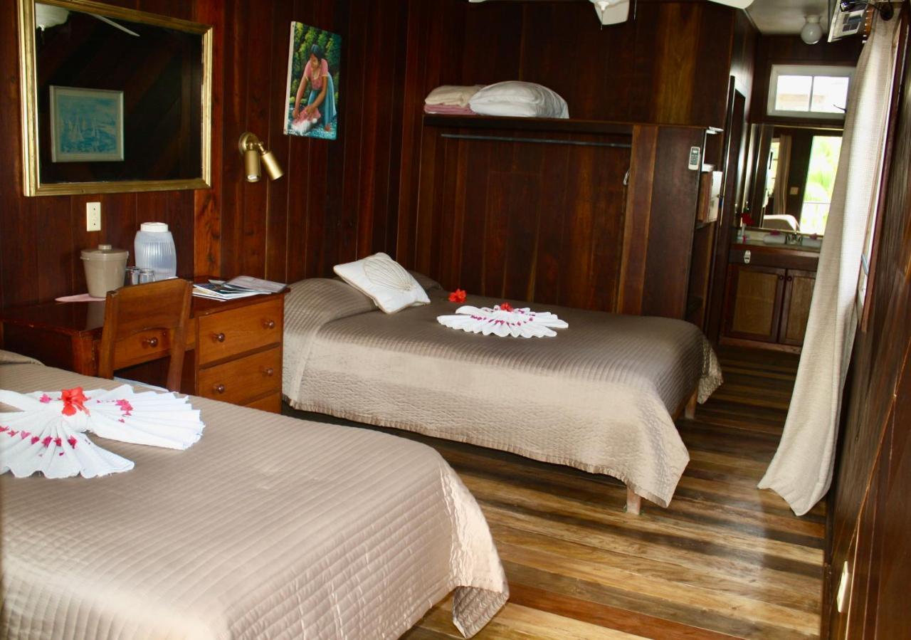 Holiday Hotel 산페드로 외부 사진